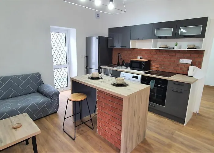 The Luxe Flat No 4, Mansfield,