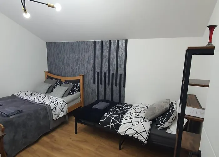 The Luxe Flat No 4, Mansfield,